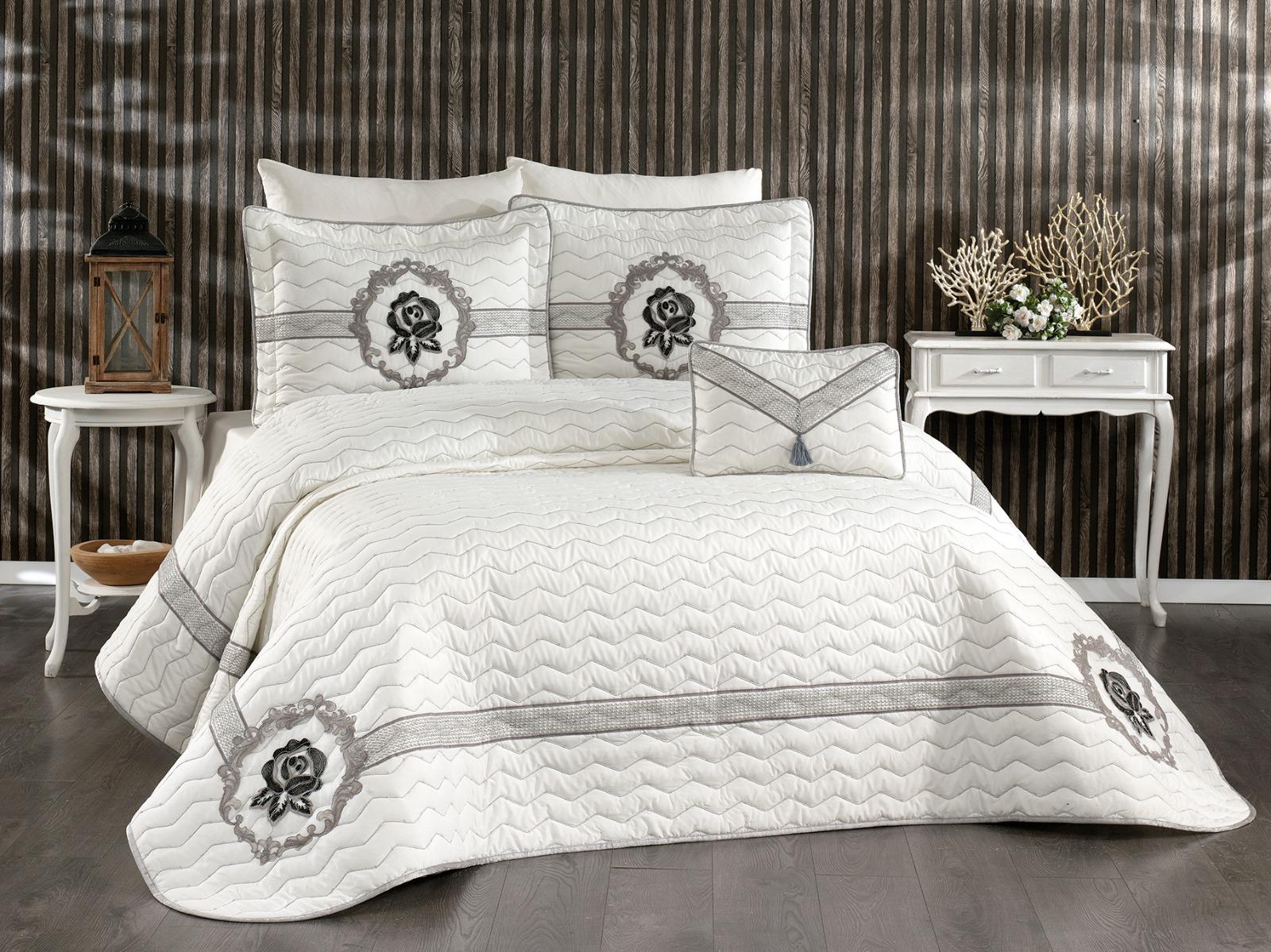 Gülnur Yatak Örtüsü