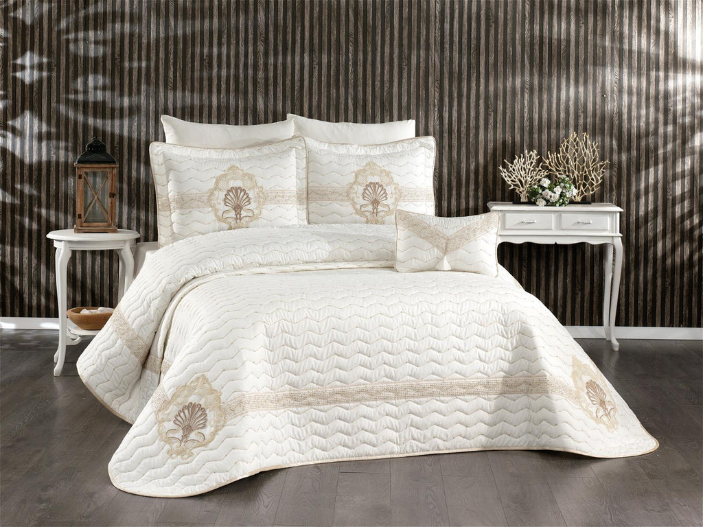 Gülnur Yatak Örtüsü