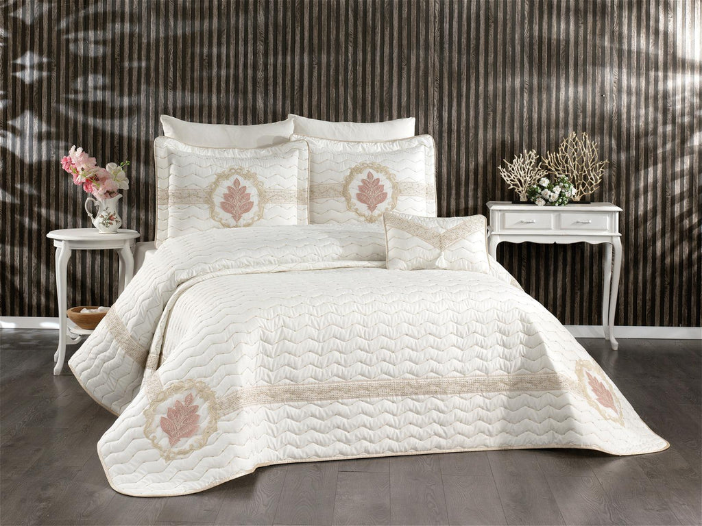 Gülnur Yatak Örtüsü