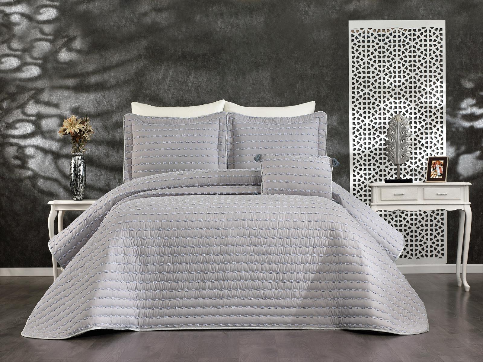 Latin Yatak Örtüsü